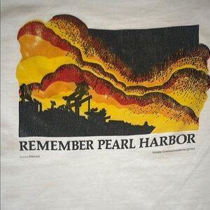 Vintage 90’s Single Stitched Remember Pearl Harbor Graphic Tee